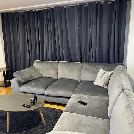 Luxury Apartments Ντάγκεναμ Εξωτερικό φωτογραφία