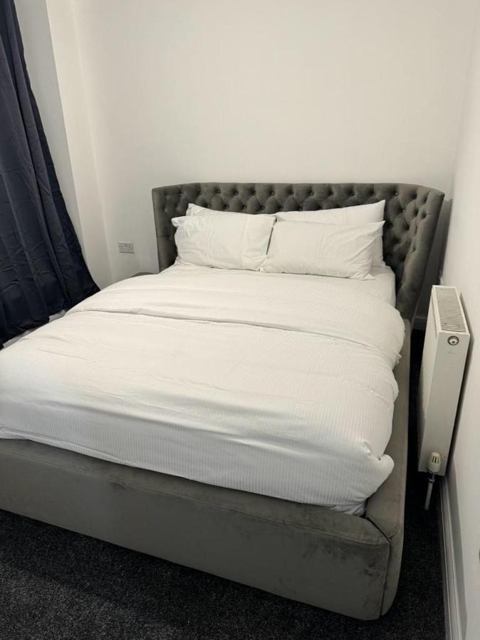 Luxury Apartments Ντάγκεναμ Εξωτερικό φωτογραφία